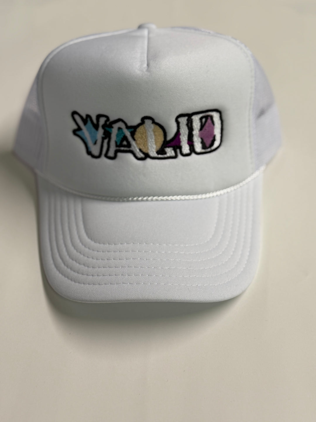 84 trucker white